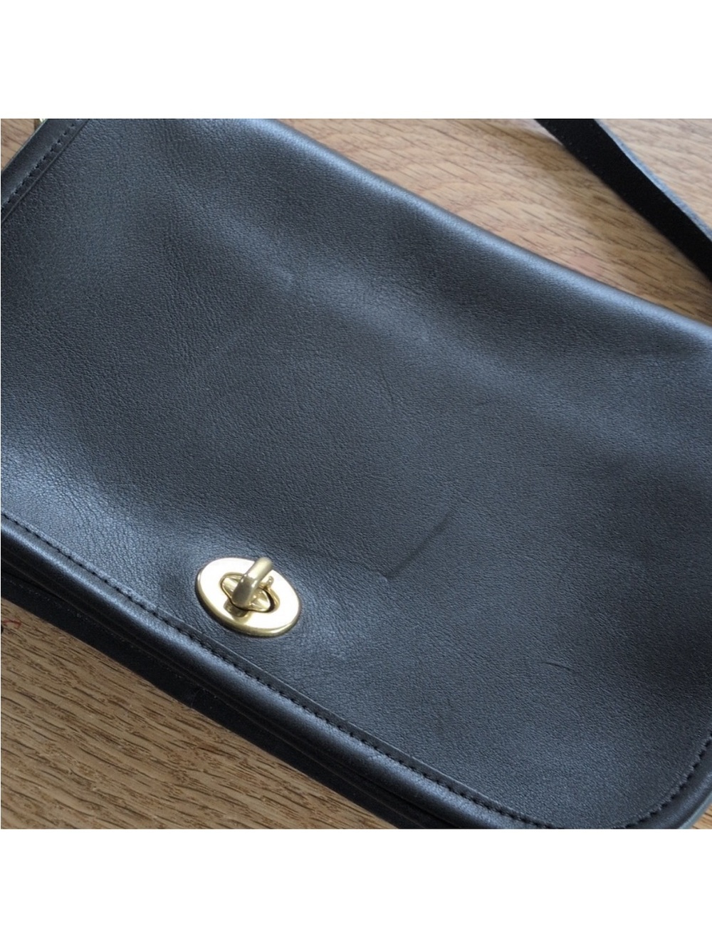 Vintage Coach Penny Pocket Crossbody Purse with Gold Turnlock - Picture 4 of 14